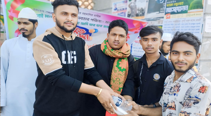 কোটালীপাড়ায় অসহায়দের মাঝে খাবার বিতরণ