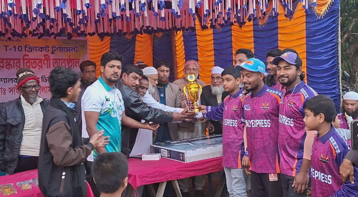 উজিরপুরে টি-টেন ক্রিকেট টুর্নামেন্টের ফাইনাল অনুষ্ঠিত