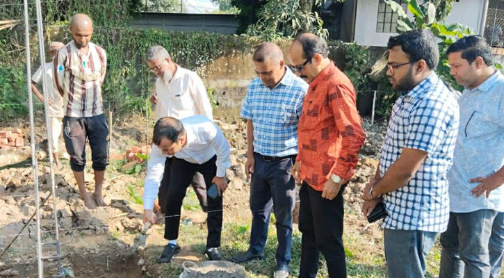 শ্রীমঙ্গলে আন্তর্জাতিক মানের প্লেয়ারদের রেস্টরুম নির্মাণ কাজ উদ্বোধন  করেন ইউএনও