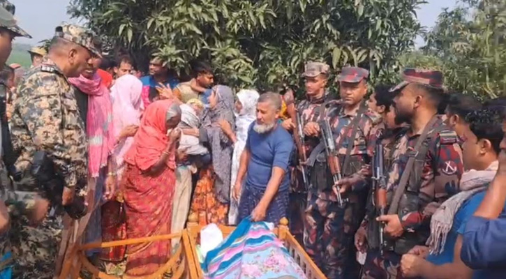 আজমতপুর সীমান্তে বিজিবি–বিএসএফের মানবিক উদ্যোগ