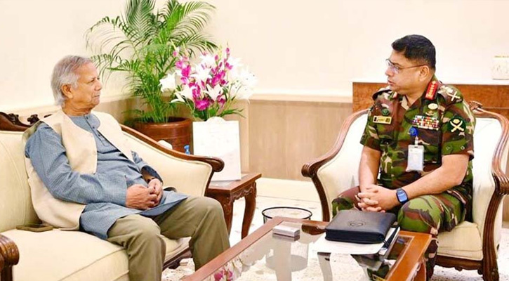 অন্তর্বর্তী সরকারকে পূর্ণ সহযোগিতার আশ্বাস সেনাপ্রধানের