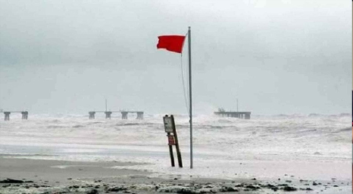 চার সমুদ্রবন্দরে ৩ নম্বর সতর্কসংকেত