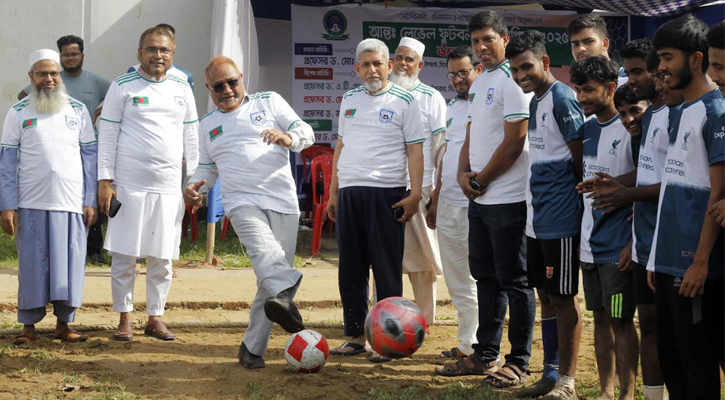 সিকৃবিতে ভেটেরিনারি অনুষদের ফুটবল প্রতিযোগিতা শুরু