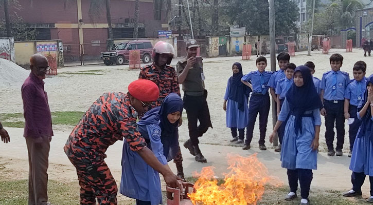 ভূমিকম্প ও অগ্নিনির্বাপক মহড়ার মধ্য দিয়ে পলাশে দুর্যোগ প্রস্তুতি দিবস পালিত