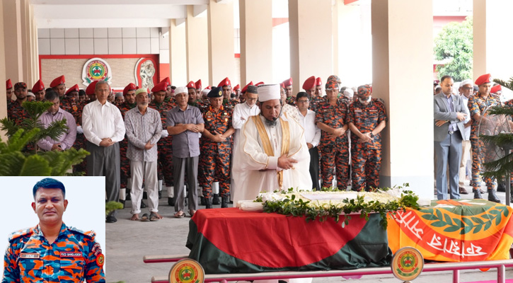 টঙ্গীর অগ্নিকাণ্ডে নিহত শহিদ  জান্নাতুল নাঈমের জানাজা সম্পন্ন
