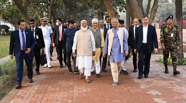 জুলাই গণঅভ্যুত্থান স্মৃতি জাদুঘর পরিদর্শনে প্রধান উপদেষ্টা