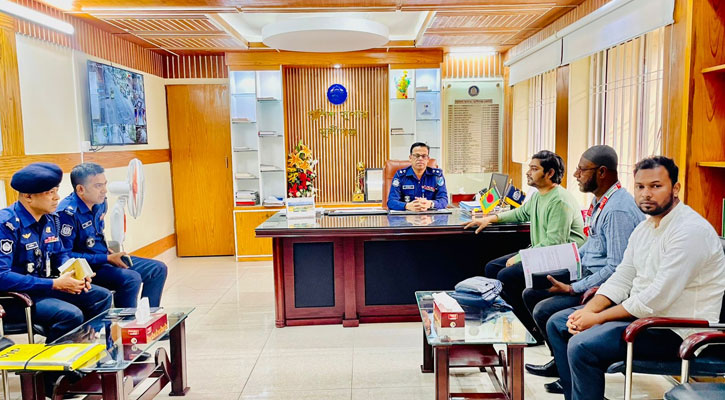 জেলা পুলিশ সুপারের সঙ্গে মুন্সিগঞ্জের বার্তার সৌজন্য সাক্ষাৎ