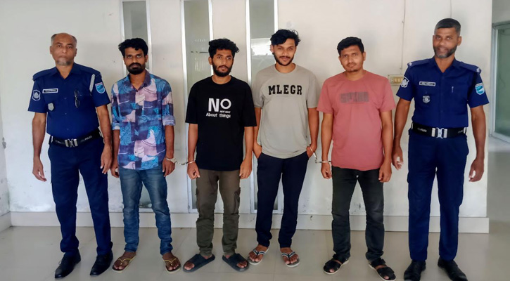ডাসারে জুয়ার আসরে পুলিশের হানা, আটক ৪