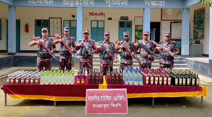 ঝিনাইগাতী সীমান্তে বিজিবির অভিযানে ৩২১ বোতল ভারতীয় মদ জব্দ