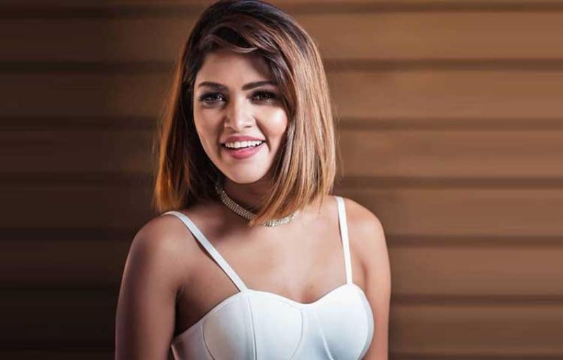 বিজয় মানেই আস্ফালন নয়: পিয়া
