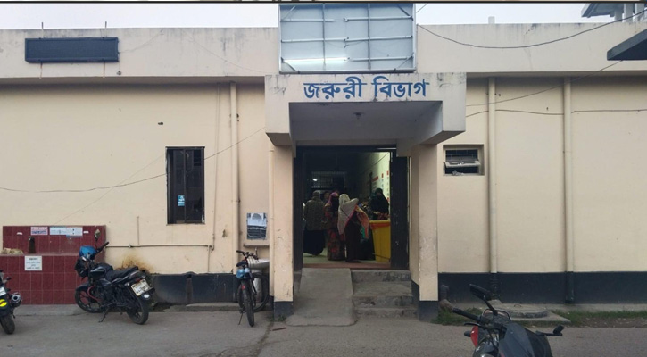 প্রশাসনিক গাফিলতিতে ঝালকাঠি সদর হাসপাতালে ৯ দিন অচল জরুরি সেবা