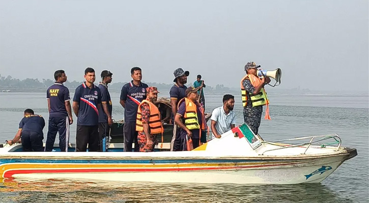 দৌলতদিয়ায় বাসডুবি,তৃতীয় দিনের মতো চলছে উদ্ধার অভিযান