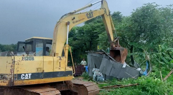 কালীগঞ্জে প্রশাসনের ব্যাপক অবৈধ উচ্ছেদ অভিযান