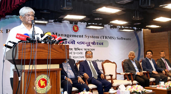 ‘ফেব্রুয়ারির পর চলে যেতে হবে, তার আগে মানুষের জন্য কিছু করে যেতে চাই’