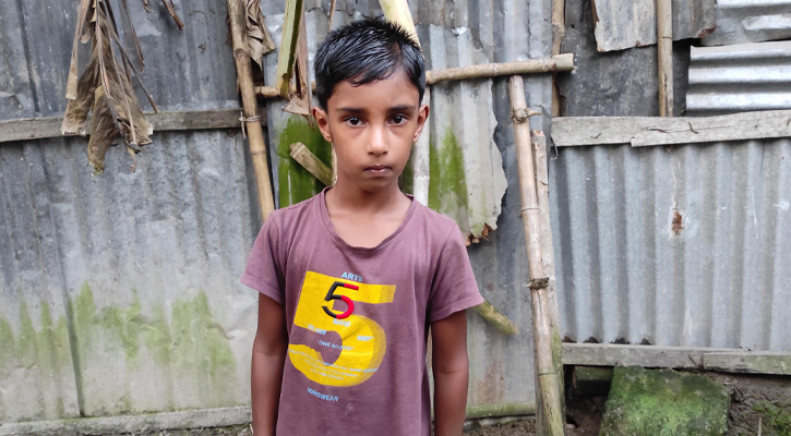 হার্টে ছিদ্র,চিকিৎসা ব্যয় ৬ লাখ টাকা, বাঁচতে চায় আব্দুল্লাহ