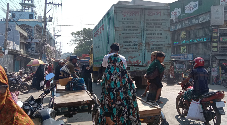 আওয়ামী লীগের ডাকা লকডাউনে অভয়নগরে জনজীবন স্বাভাবিকভাবে চলমান