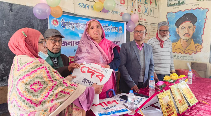 কমলগঞ্জে প্রধান শিক্ষক পারভীন সুলতানার বিদায়ী সংবর্ধনা