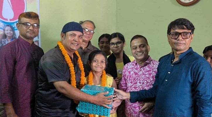 কোটচাঁদপুরের মিতালী সাহিত্য সংসদের গুণীজন সংবর্ধনা: তরিতা ও প্রতিভার কৃতিত্বের স্বীকৃতি