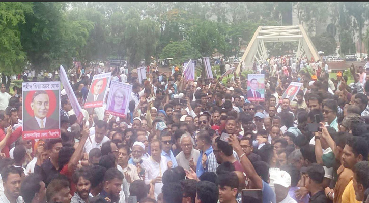 জিয়ার মাজারে নবনির্বাচিত ব্রাহ্মণবাড়িয়া জেলা বিএনপির শ্রদ্ধা
