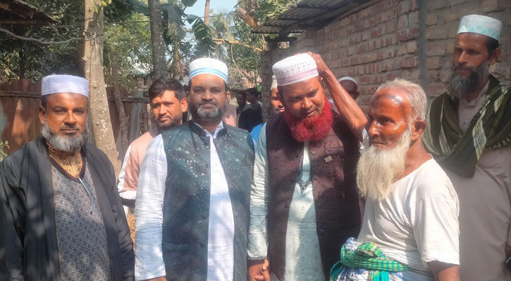 জামায়াতে ইসলামীর প্রার্থী মনজুর রহমানের গণসংযোগে ভোটের মাঠ চাঙ্গা