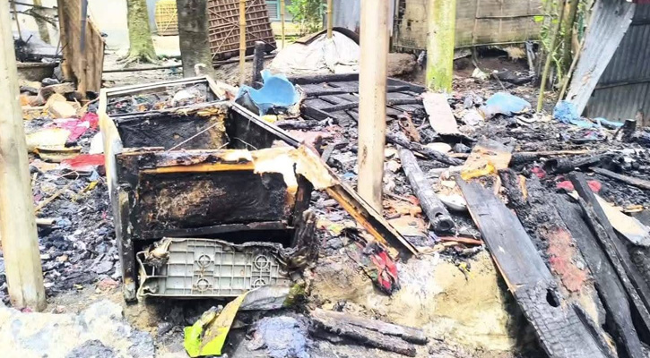 কেন্দুয়ায় ভয়াবহ অগ্নিকাণ্ডে নিঃস্ব দিনমজুর, আশ্রয়হীন পরিবার
