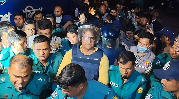 সাংবাদিক আনিস আলমগীরকে ৫ দিনের রিমান্ডে