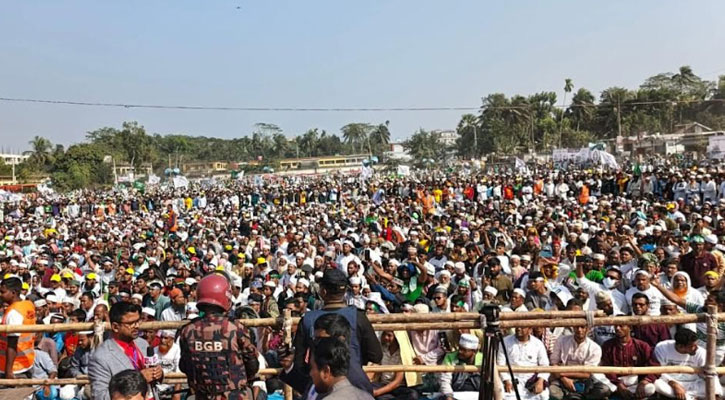 পিরোজপুরে জামায়াত আমিরের জনসভা মানুষের ঢল