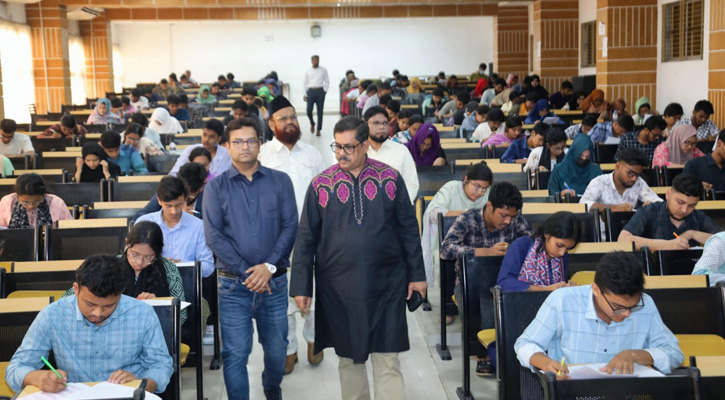 যবিপ্রবিতে গুচ্ছ পদ্ধতির ‘এ ’ ইউনিটের ভর্তি পরীক্ষা অনুষ্ঠিত