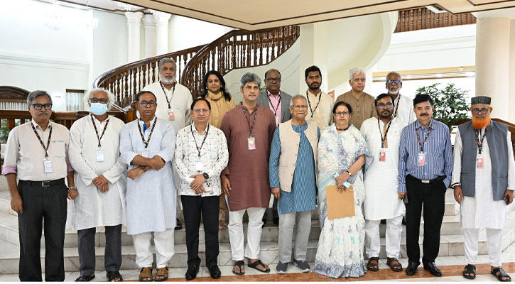পরাজিত শক্তির নানা ষড়যন্ত্রের লক্ষণ দেখা যাচ্ছে : প্রধান উপদেষ্টা