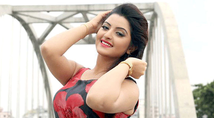 হাসপাতালে ভর্তি পরীমনি