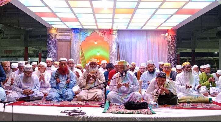 ছারছীনা দরবার শরীফে ১৩৫ তম তিনদিনব্যাপী ঈছালে ছাওয়াব মাহফিল শুরু