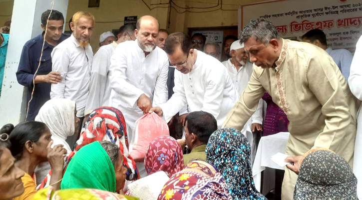 কালীগঞ্জে ভিজিএফের চাল বিতরণ উদ্বোধন করেন এমপি ফজলুল হক মিলন