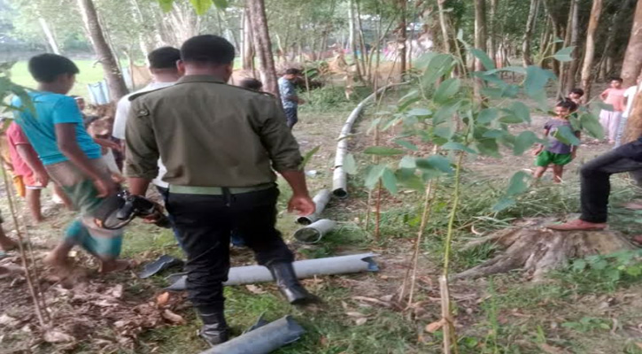 রাজীবপুরে অবৈধ ড্রেজার মেশিনে মাটি উত্তোলন,চেয়ারম্যানের ভাইয়ের কারাদণ্ড
