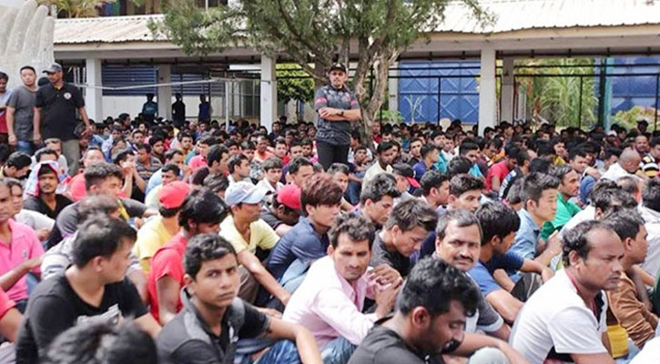 মালয়েশিয়ায় এক বছরে ৯০ হাজারের বেশি অবৈধ অভিবাসী আটক