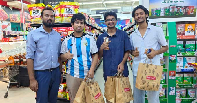 স্বপ্ন‍‍`র লোগো নিয়ে ব্যতিক্রমী ফটোগ্রাফি, সম্মাননা পেলেন চুয়েট শিক্ষার্থী