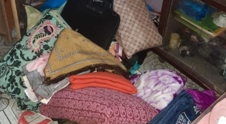 বোয়ালখালীতে নগদ টাকা ও স্বর্ণালংকার চুরি