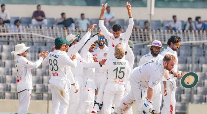 হোয়াইটওয়াশের সুবাস ছড়িয়ে চতুর্থ দিন শেষ করল বাংলাদেশ