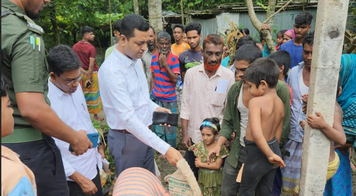 নকলায় অগ্নিকাণ্ডে ক্ষতিগ্রস্ত পরিবারকে সহায়তা দিলেন ইউএনও