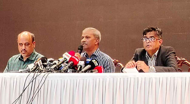 গণভোটের বিষয়ে চূড়ান্ত সিদ্ধান্ত দেবেন প্রধান উপদেষ্টা: আসিফ নজরুল