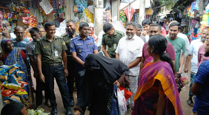 চরভদ্রাসন বাজারে ভ্রাম্যমাণ আদালতের অভিযান