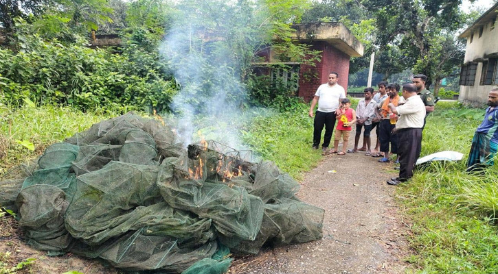 মিরপুরে ইউএনও’র অভিযানে অবৈধ জাল জব্দ ও ধ্বংস