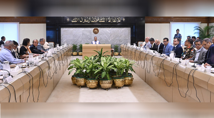 ভূমিকম্পের প্রস্তুতি নিয়ে জরুরি বৈঠকে প্রধান উপদেষ্টা