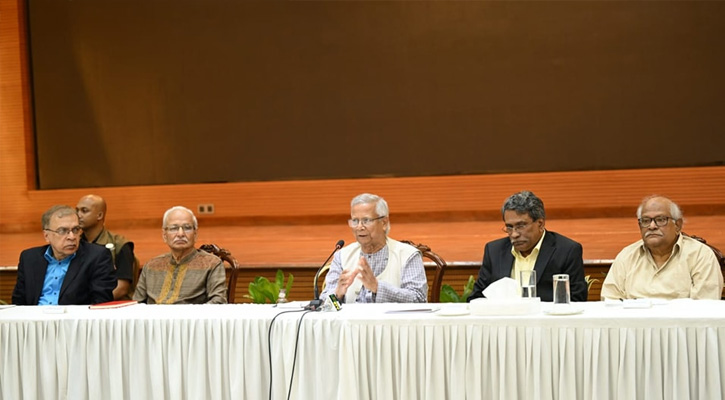 বিএনপি-জামায়াতসহ রাজনৈতিক দলগুলোর সঙ্গে বৈঠকে প্রধান উপদেষ্টা