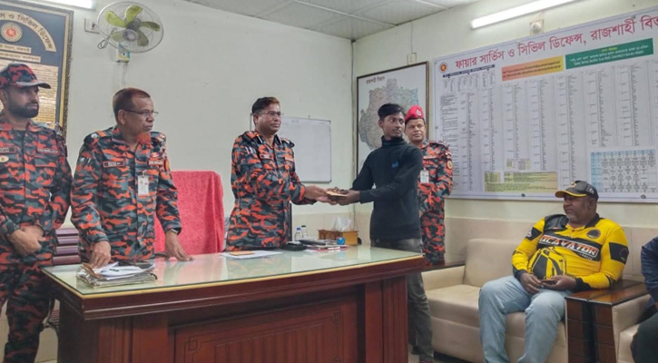 সম্মাননা পেলেন সাজিদকে উদ্ধার কাজে নিয়োজিত ভেকু চালকরা