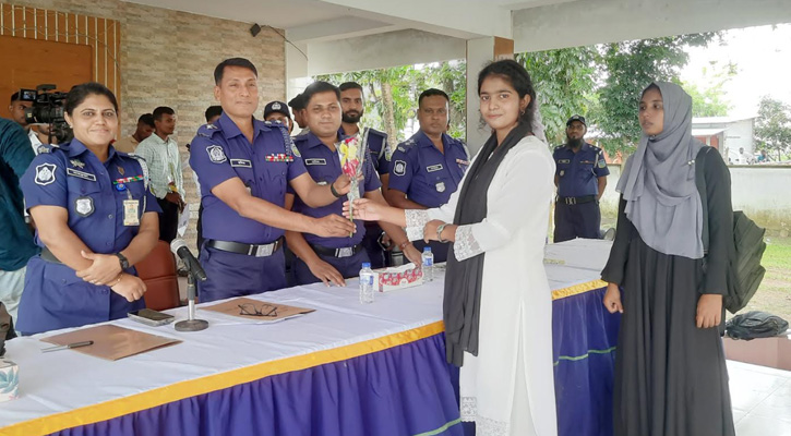 জামালপুরে ১২০ টাকায় পুলিশে চাকরি পেলেন ৩২ তরুণ-তরুণী