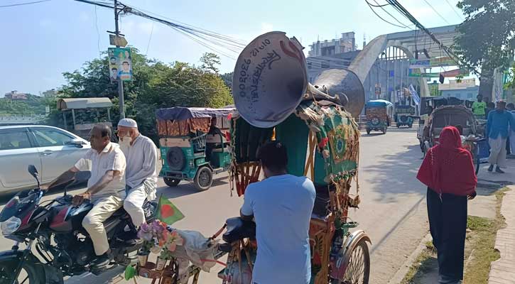 চার বছরের প্রিয় কুকুর “কালু” হারিয়ে কিশোরগঞ্জ শহরজুড়ে মাইকিং