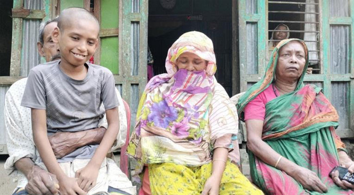 সাগরে মাছ শিকারে গিয়ে ১৩ দিন ধরে নিখোঁজ লালমোহনের ১৩ জেলে