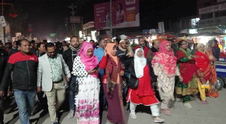 তফসিল ঘোষণায় পত্নীতলায় বিএনপির আনন্দ মিছিল