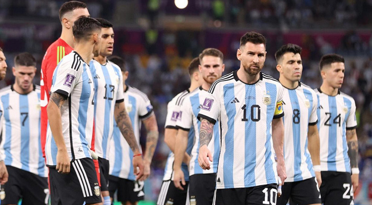 মেসিকে রেখে আর্জেন্টিনার নতুন স্কোয়াড ঘোষণা