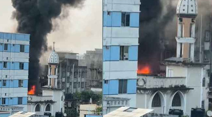শেওড়াপাড়া মেট্রো স্টেশনের পাশে ভবনে আগুন